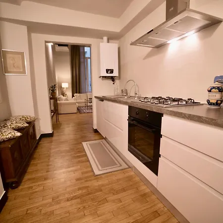 Apartamento La Loggia Delle Regine, In Centro Fronte Acquario, Wi-fi Ac *