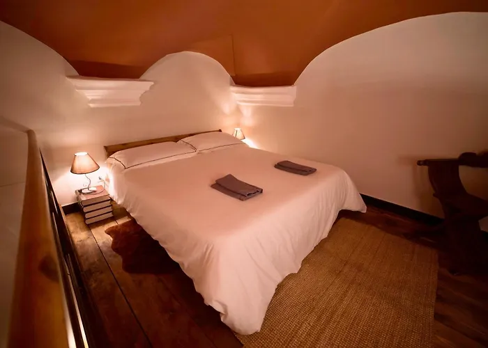 Apartmán La Loggia Delle Regine Historic Center In A Period Building, Facing The Aquarium With Wi Fi And Ac *