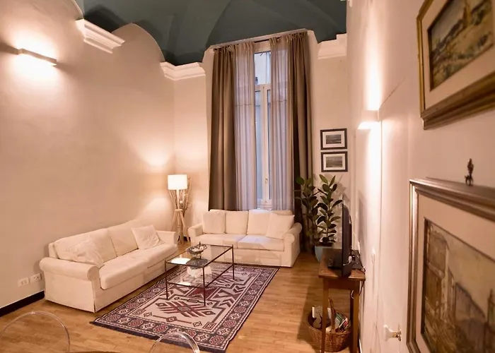 La Loggia Delle Regine Historic Center In A Period Building, Facing The Aquarium With Wi Fi And Ac * Janov